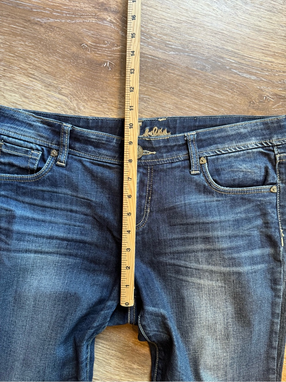 Kut From The Kloth Dark Wash Cropped Jeans with Cuffed Hem - Capri Sz 8 - Picture 5 of 12